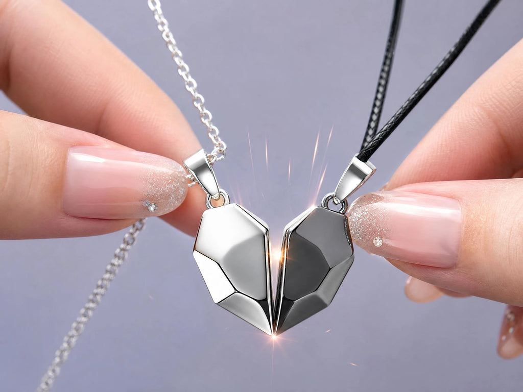 2Pcs Magnetic Split Heart Matching Bestie Necklaces 🤍🖤