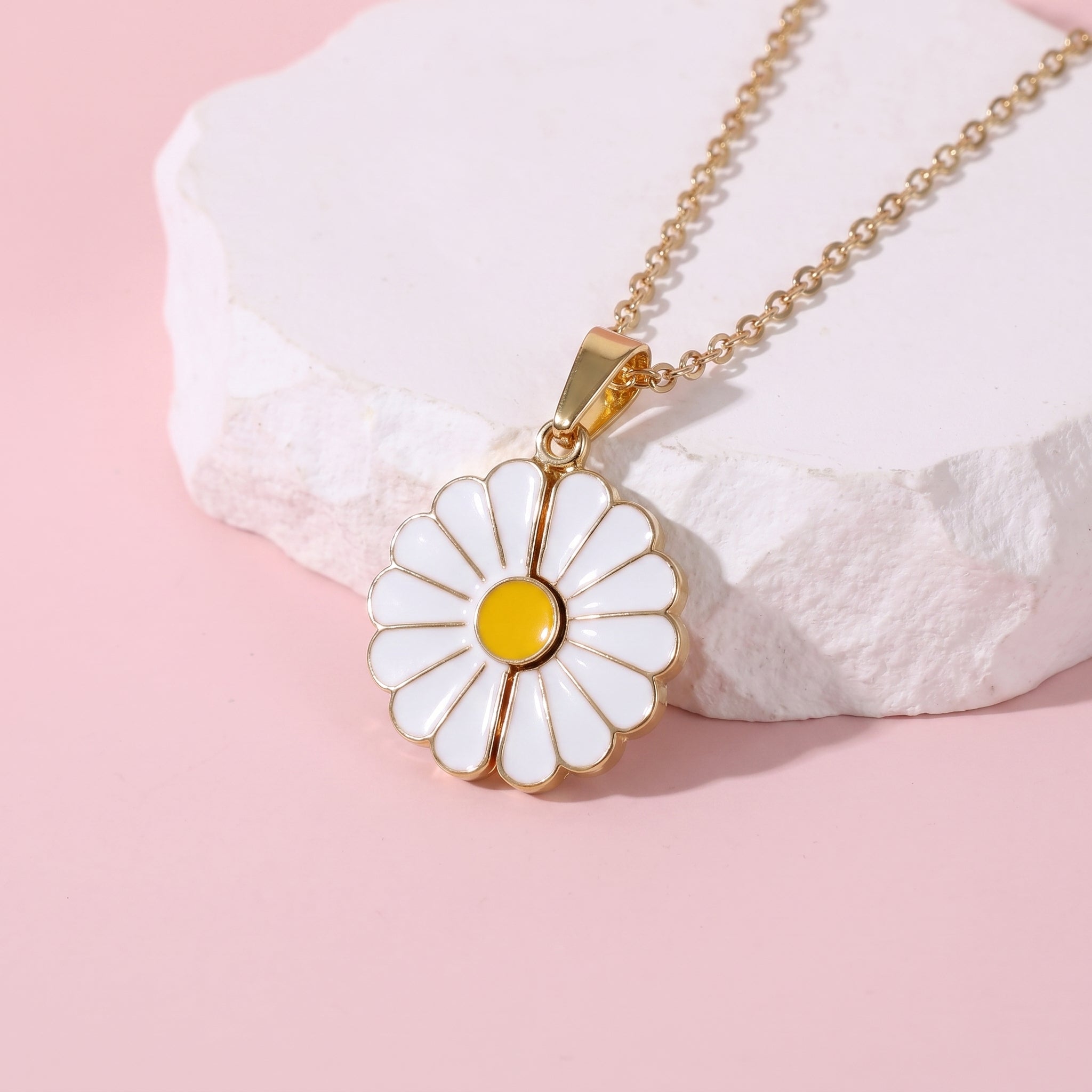 Daisy Matching Best Friend Necklaces🌼