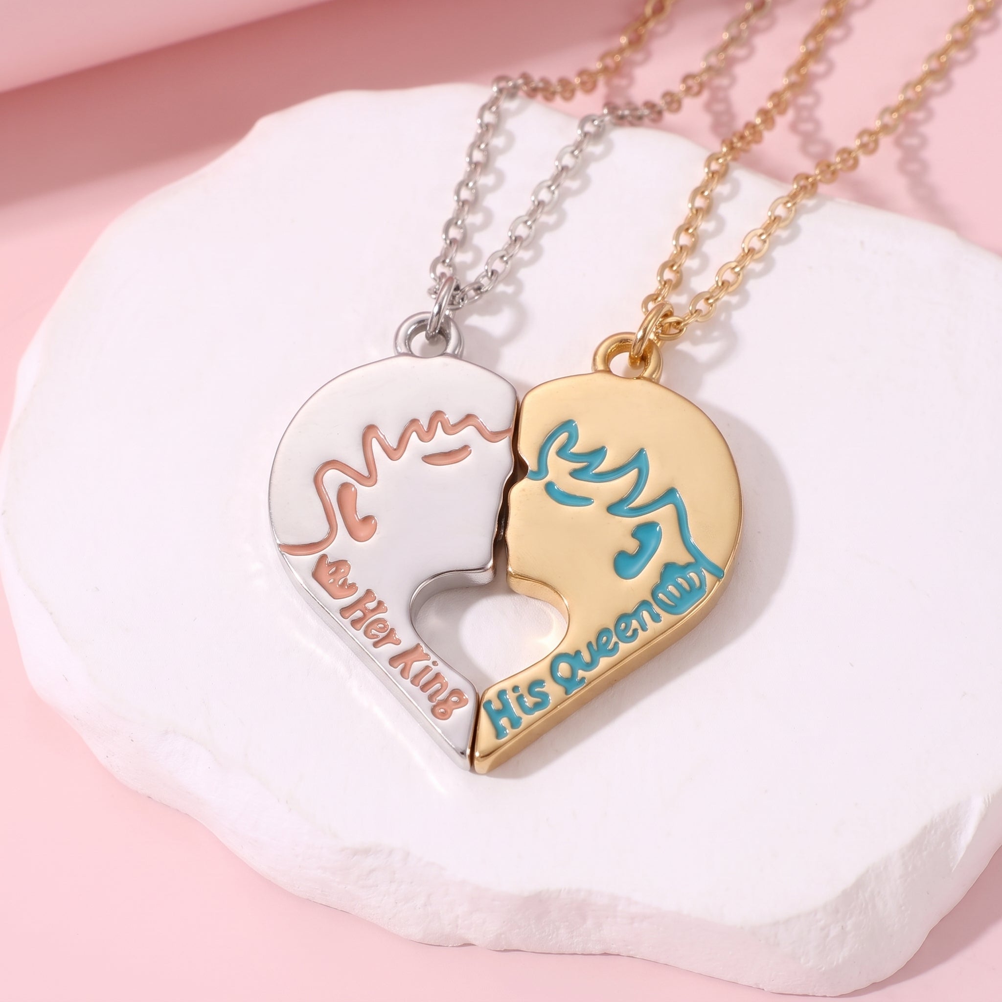 2‑Piece Her King His Queen Split Heart Couple Necklaces👑💞
